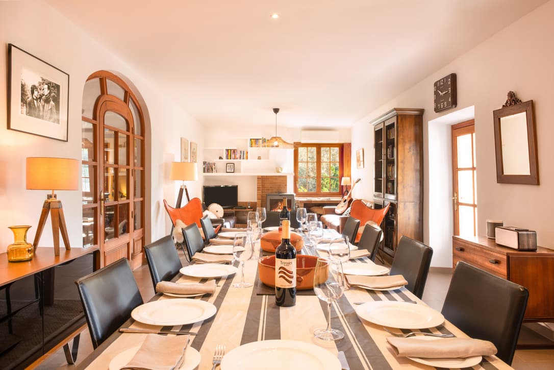Dining area at Casa de Ciclista